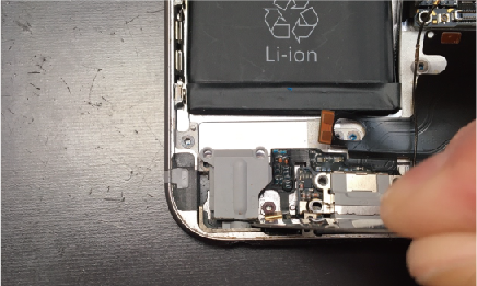 iPhone6ドックコネクタ交換8