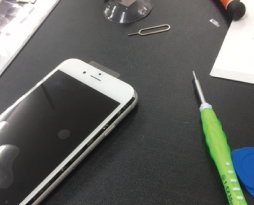 iphone6sのフロントパネルを修理致しました！スマレンジャー平野店