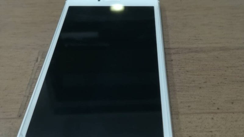 iphone5s修理　めっちゃ大事に使われてました　スマレンジャー梅田店